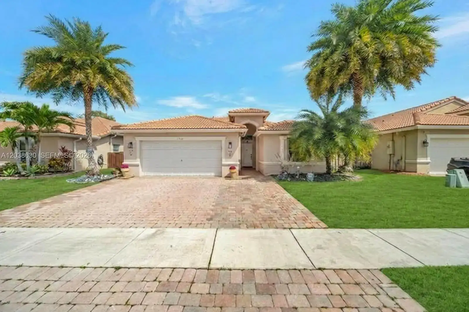 1531 SW 194th Ter, Pembroke Pines FL 33029 photo 2