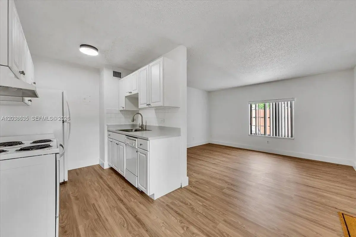 1405 Miami Rd # 7, Fort Lauderdale FL 33316