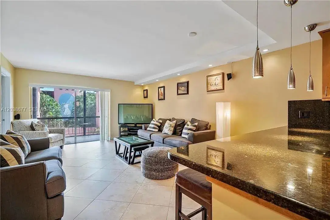660 Tennis Club Dr # 304, Fort Lauderdale FL 33311