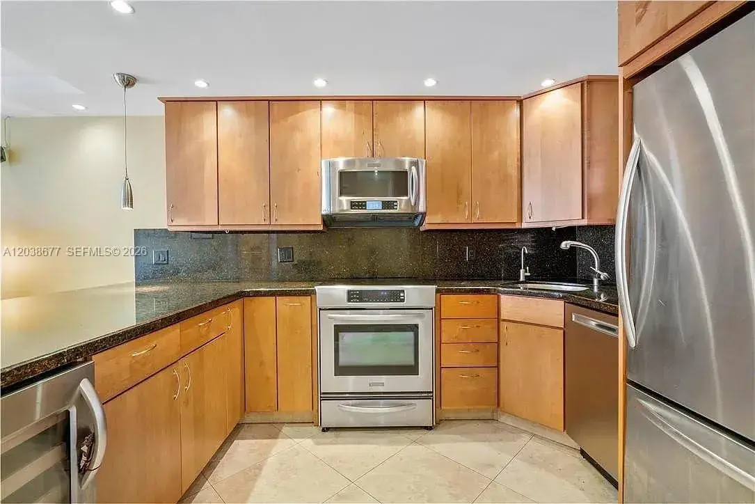 660 Tennis Club Dr # 304, Fort Lauderdale FL 33311