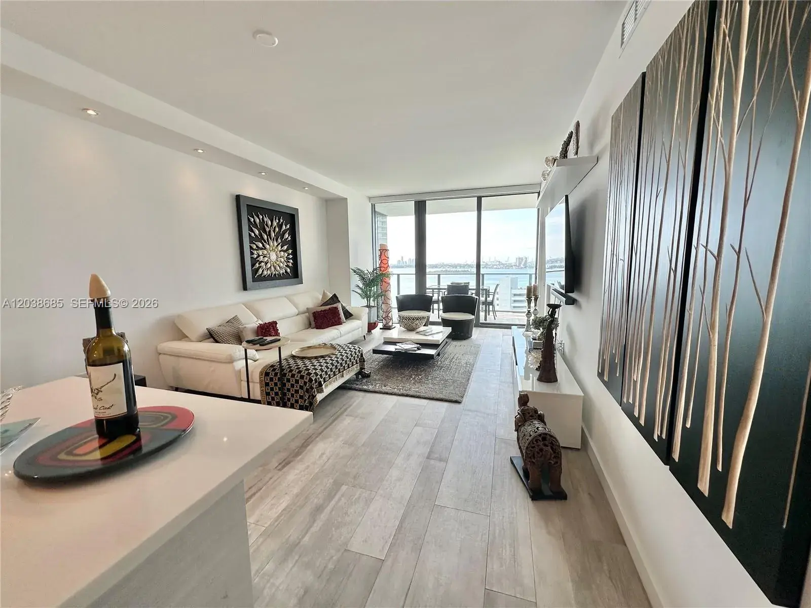 650 NE 32nd St # 1404, Miami FL 33137