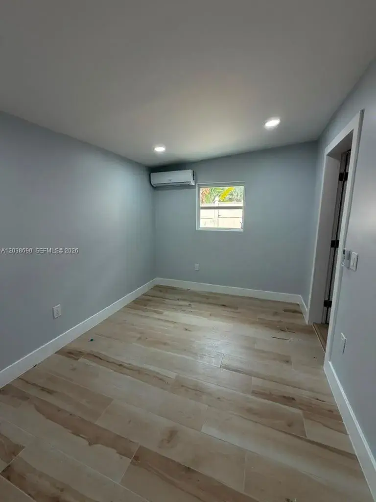 1111 N Victoria Park Rd # 4, Fort Lauderdale FL 33304