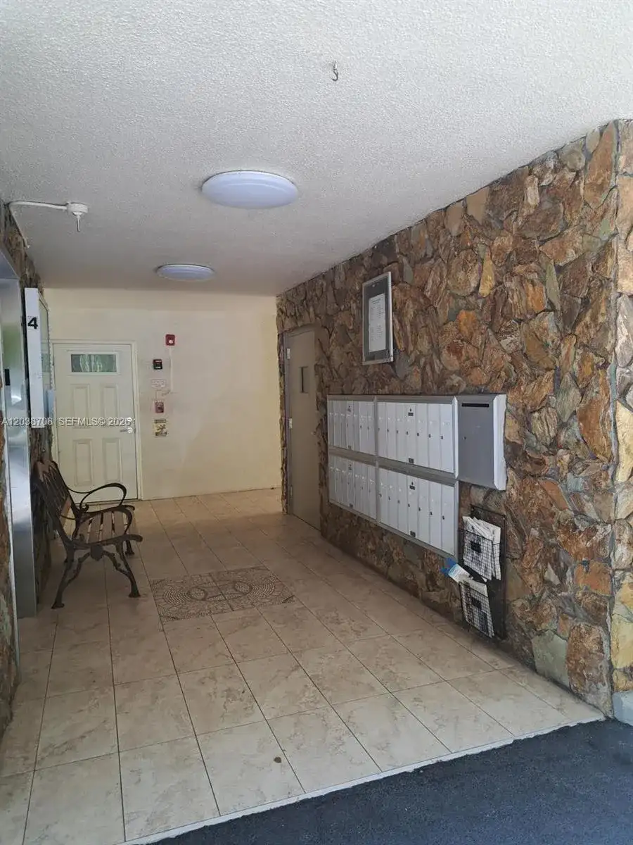 1024 SE 3rd Ave # 304, Dania Beach FL 33004 photo 2