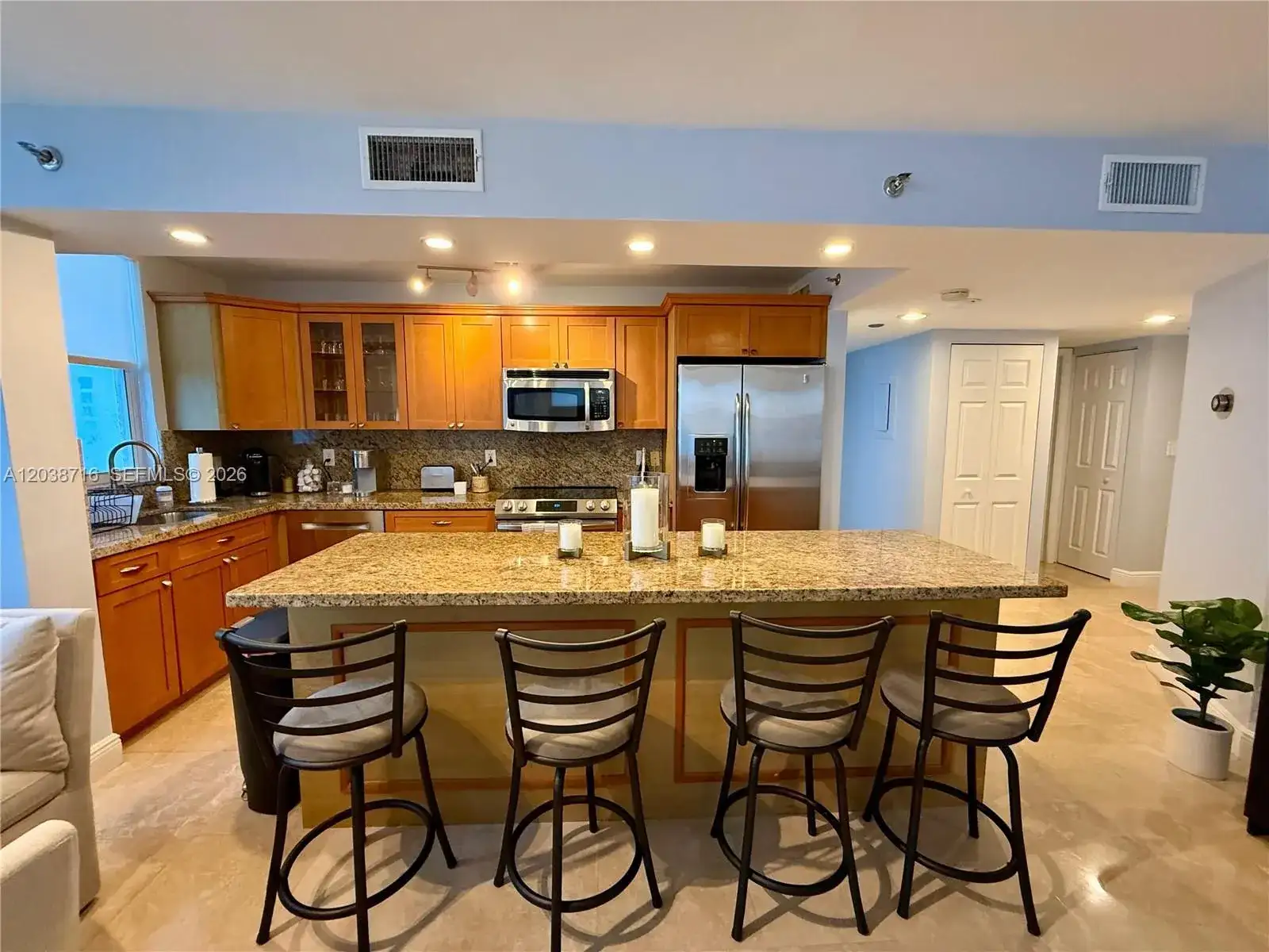 770 Claughton Island Dr # 2016, Miami FL 33131 photo 2