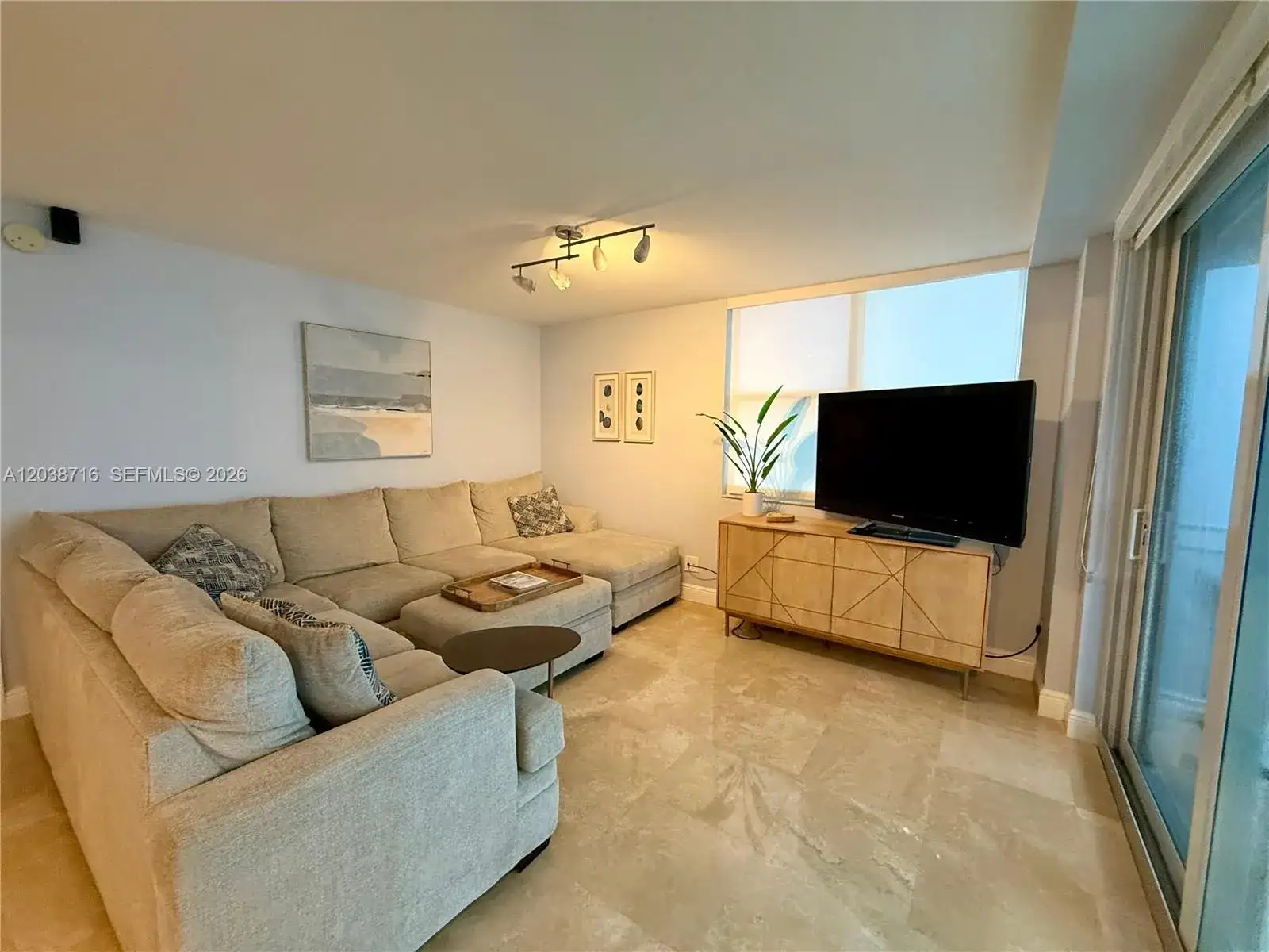 770 Claughton Island Dr # 2016, Miami FL 33131 photo 4