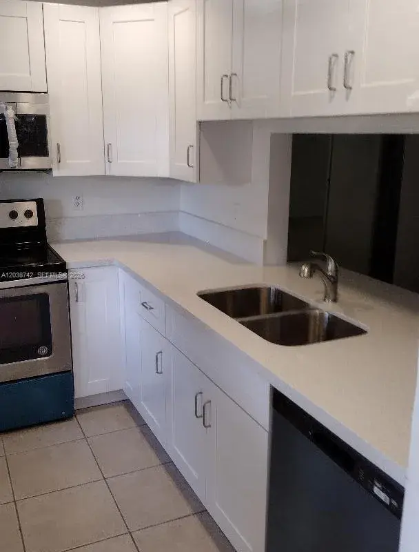 1151 NE 210th Ter # 1151, Miami FL 33179