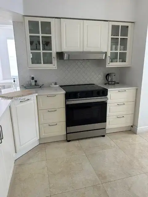 3125 NE 184th St, Aventura FL 33160 photo 3