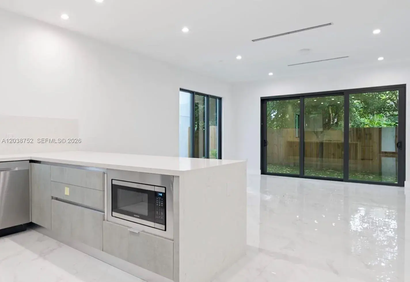 3374 Perry Frow Dr # B, Miami FL 33133