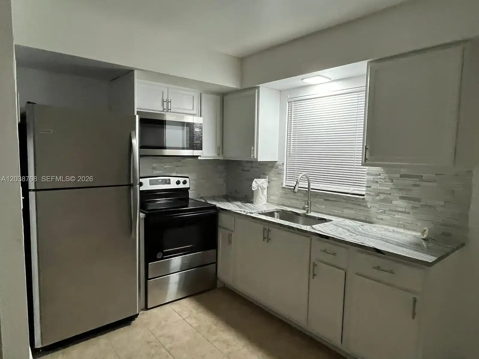 325 NE 2 ST # 5, Hallandale Beach FL 33009