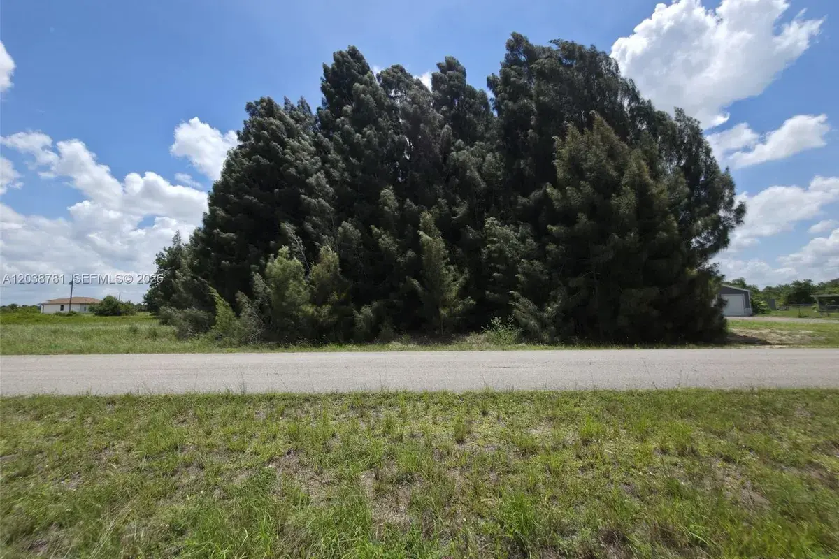 1616 LOUIS AVE, Lehigh Acres FL 33972