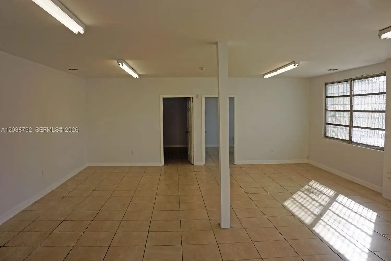 3690 NW 52nd St, Hialeah FL 33142 photo 5