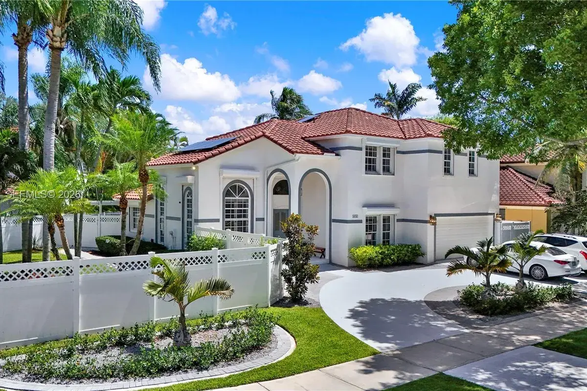 8940 SW 160th St, Palmetto Bay FL 33157