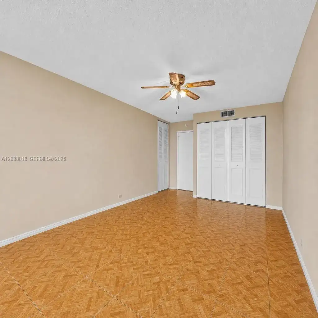 230 174th St # 404, Sunny Isles Beach FL 33160 photo 4
