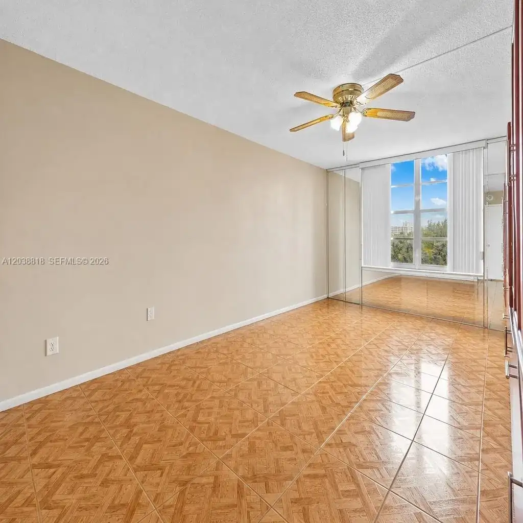 230 174th St # 404, Sunny Isles Beach FL 33160 photo 5