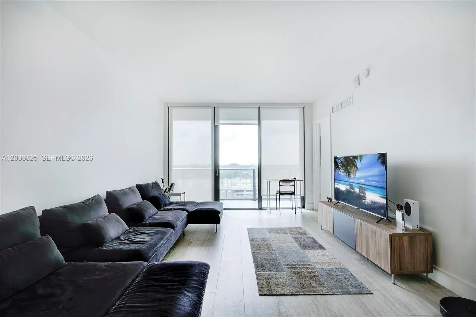 121 NE 34th St # 1111, Miami FL 33137