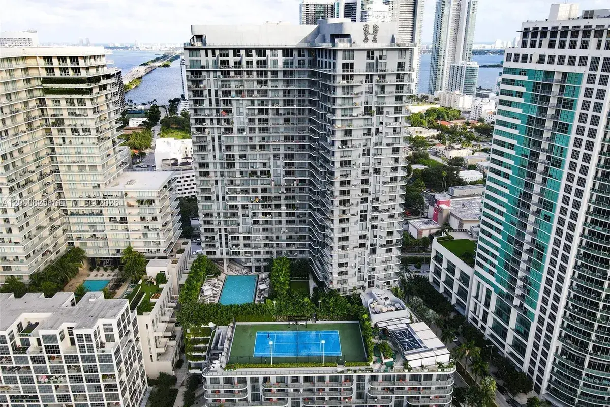 121 NE 34th St # 1111, Miami FL 33137