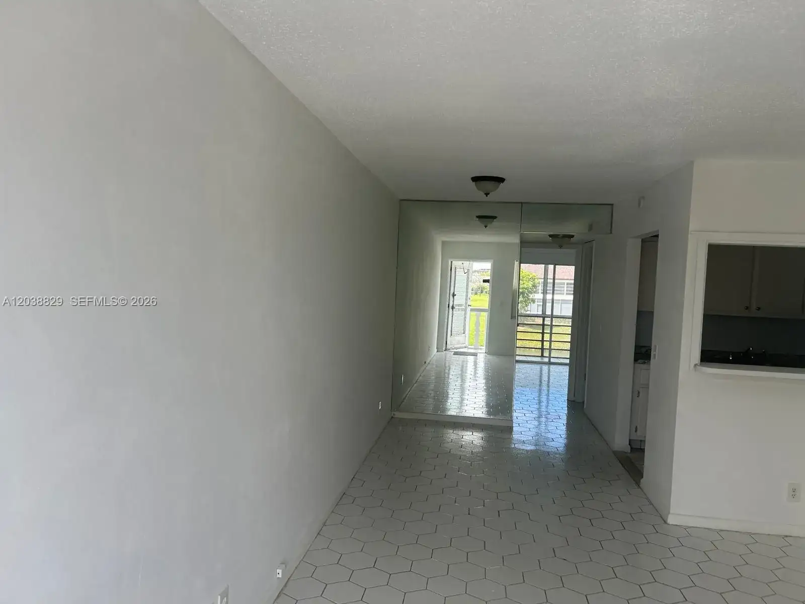 89 Berkshire D # 89, West Palm Beach FL 33417 photo 2