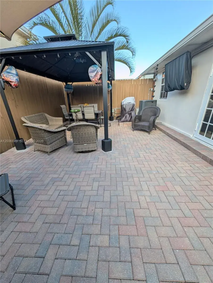8275 NW 186th St # 801, Hialeah FL 33015