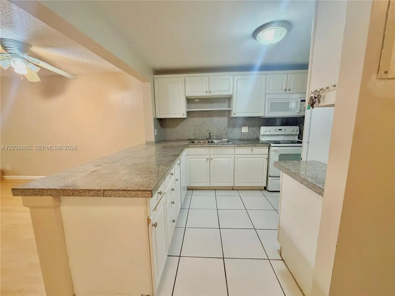 2320 S Cypress Bend Dr # 206, Pompano Beach FL 33069 photo 5