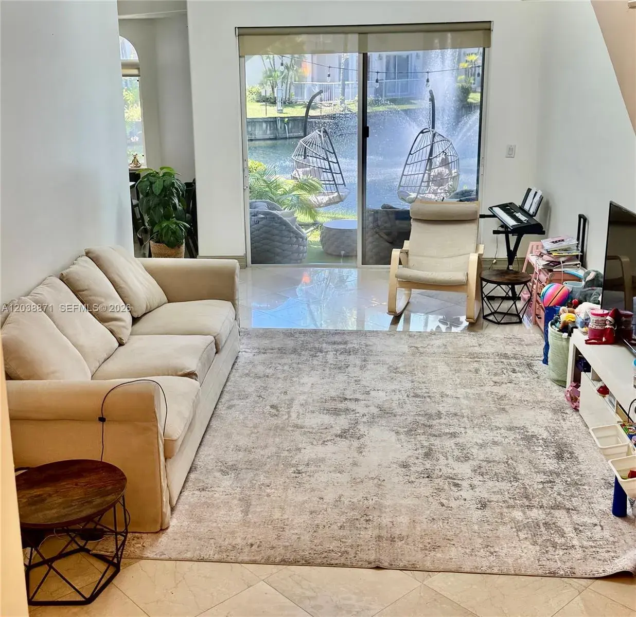 3016 NE 210th St, Aventura FL 33180