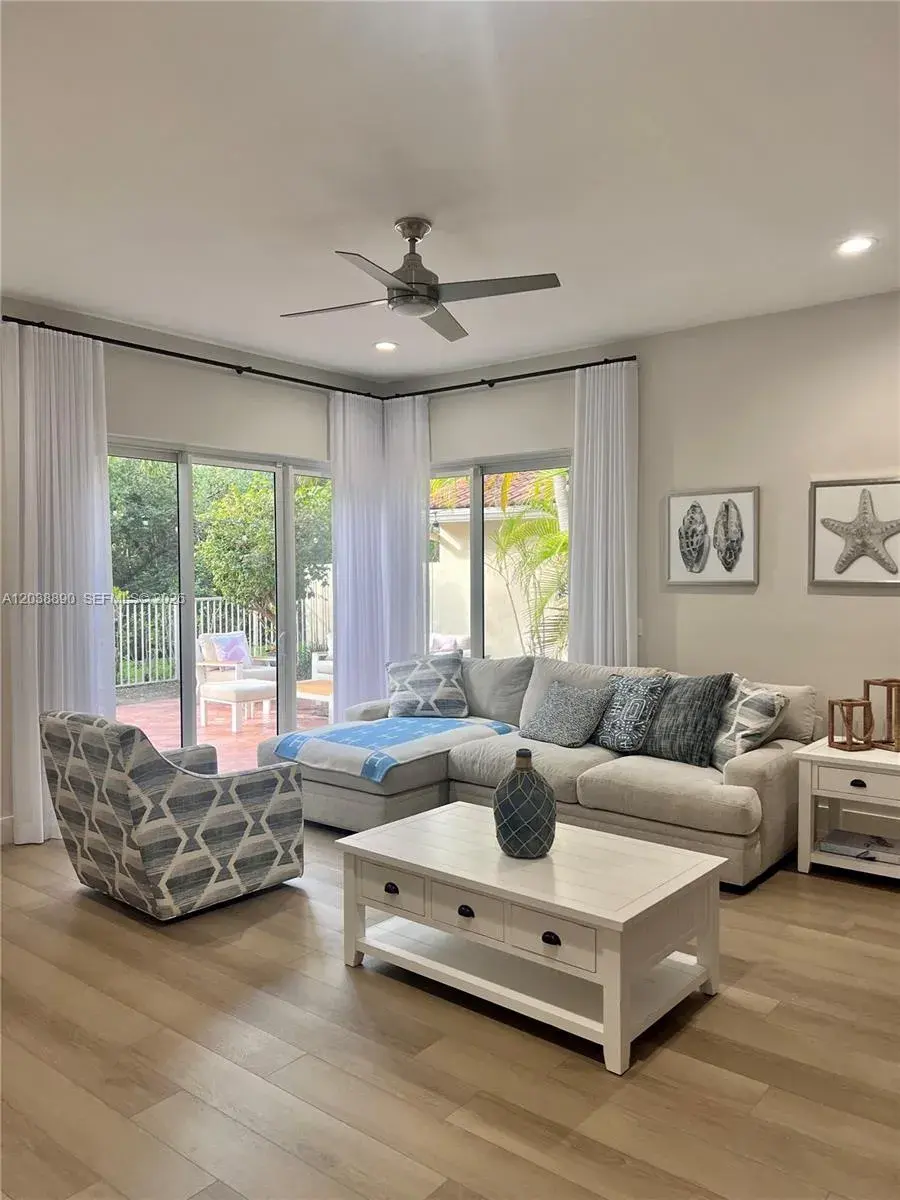 1480 Sweetbay Way, Hollywood FL 33019