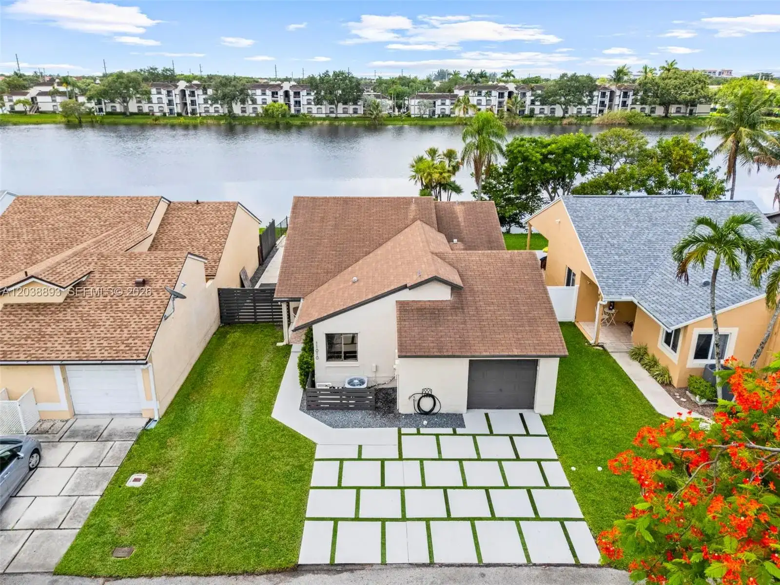 11010 SW 13th St, Pembroke Pines FL 33025 photo 3