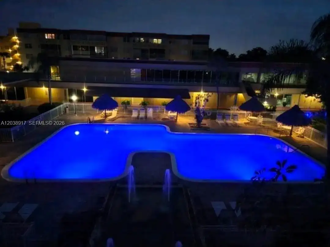 404 NW 68th Ave # 304, Plantation FL 33317 photo 4