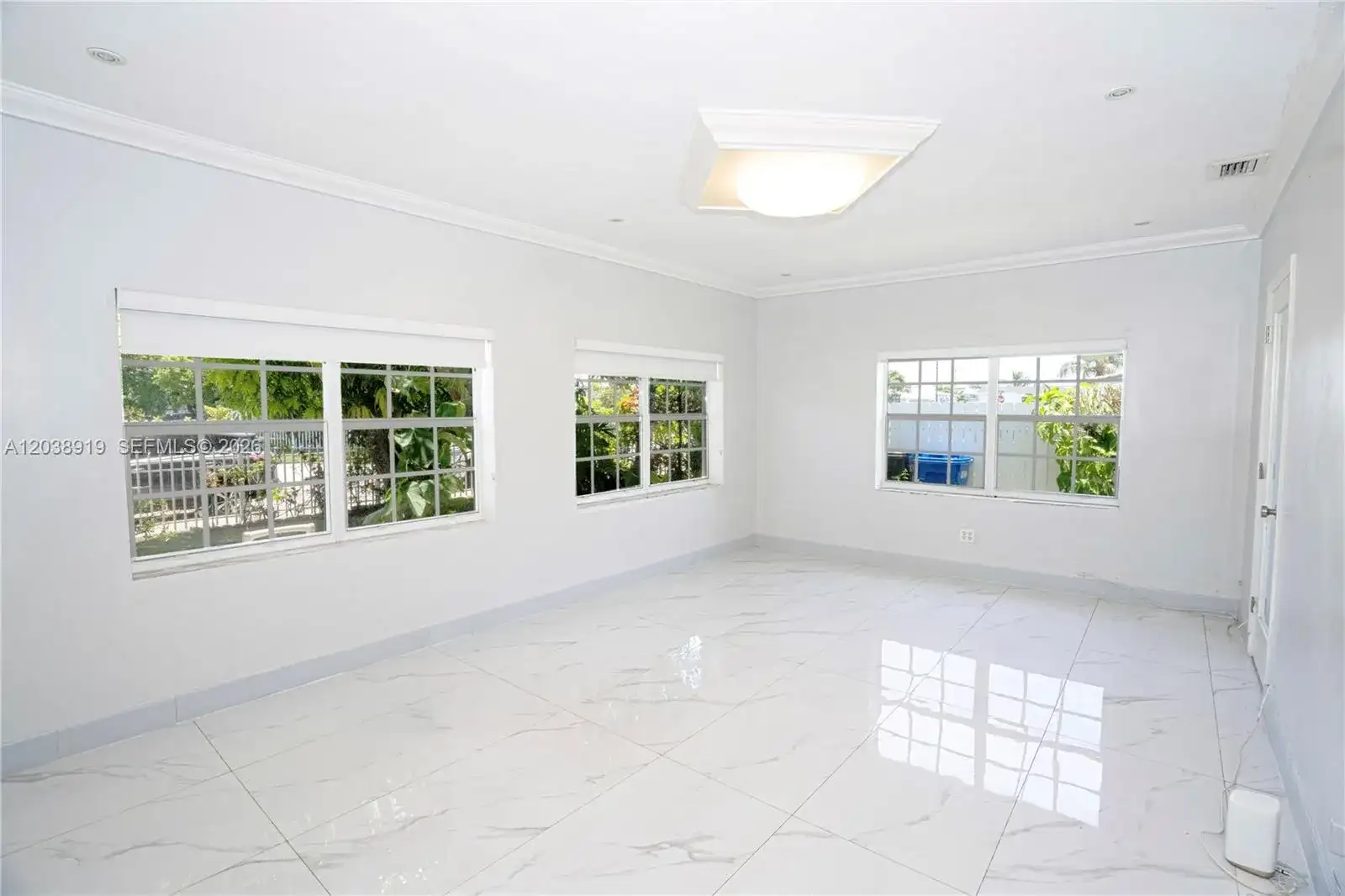 16990 NE 5th Ct # 1, North Miami Beach FL 33162 photo 5