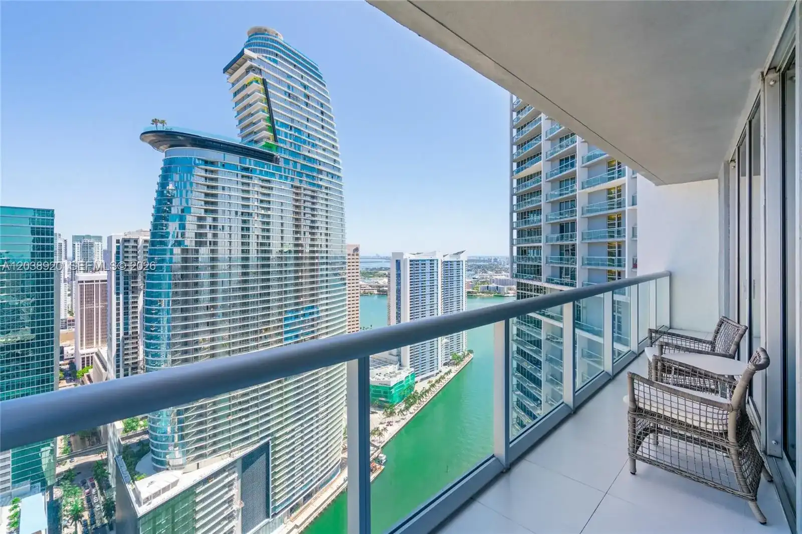 475 Brickell Ave # 4315, Miami FL 33131