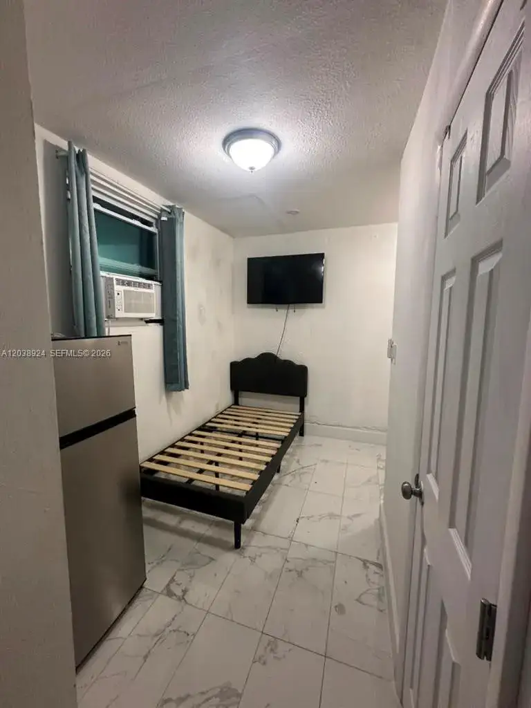 655 NW 2nd St # A, Florida City FL 33034