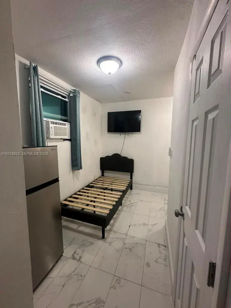 655 NW 2nd St # A, Florida City FL 33034
