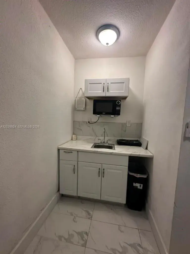 655 NW 2nd St # A, Florida City FL 33034