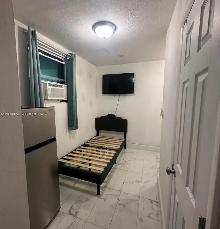 655 NW 2nd St # A, Florida City FL 33034