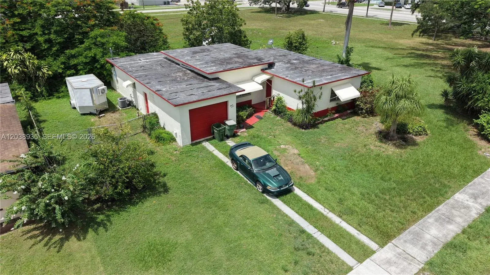 27 NW 18th St, Homestead FL 33030