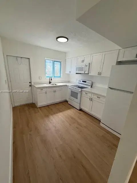 1123 N 17th Ct, Hollywood FL 33020