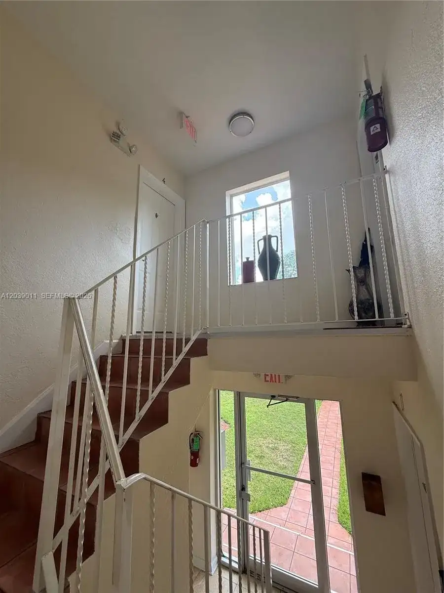 426 NE 77th St Rd # 4, Miami FL 33138 photo 3