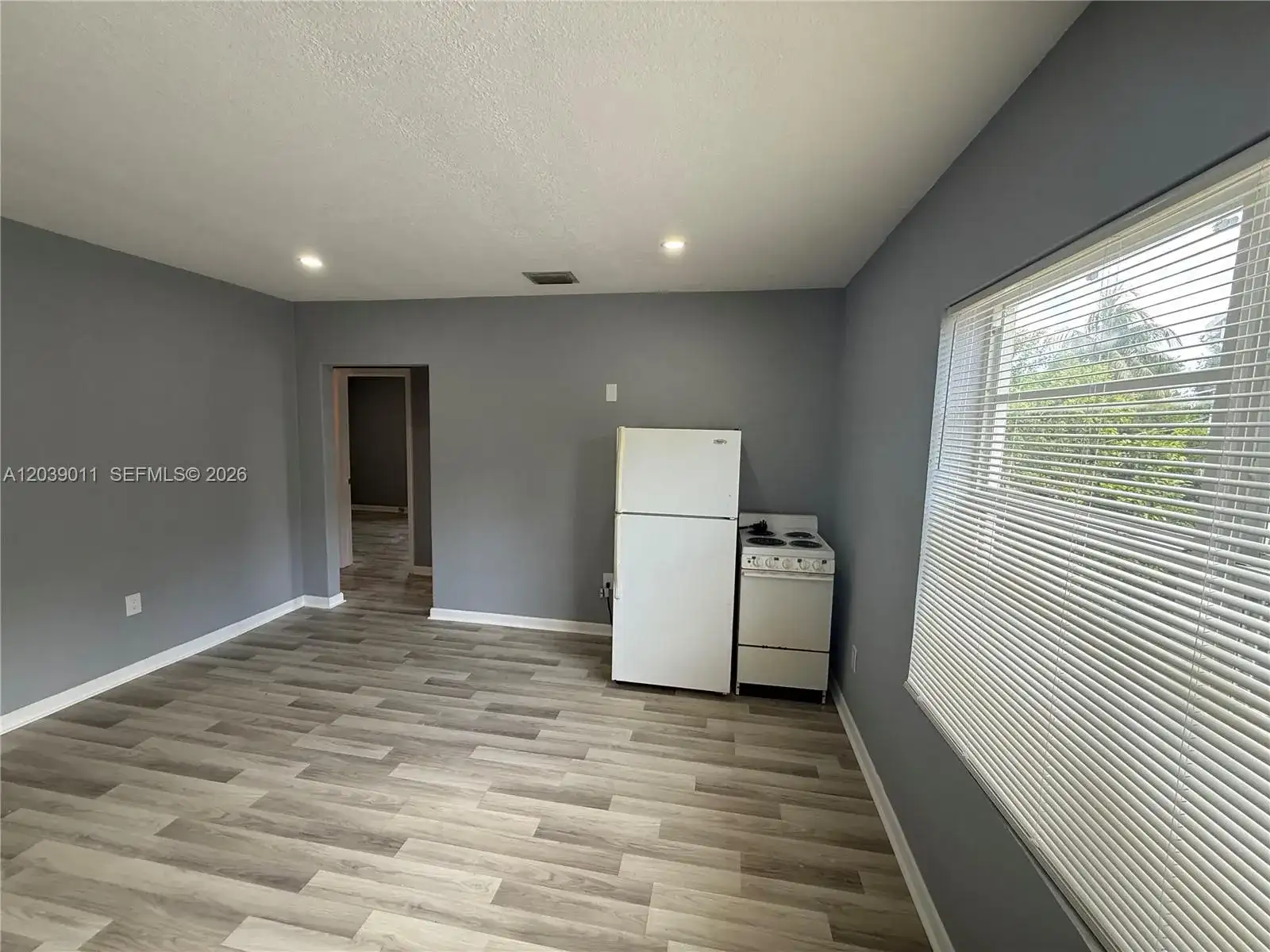 426 NE 77th St Rd # 4, Miami FL 33138 photo 4