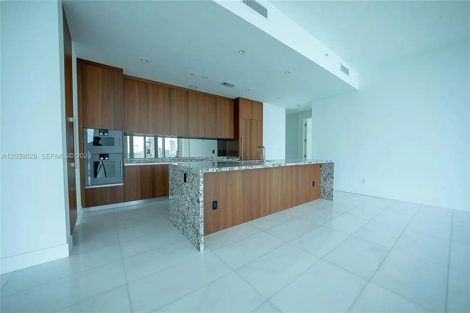 175 SE 25th Rd # 2704, Miami FL 33129 photo 3