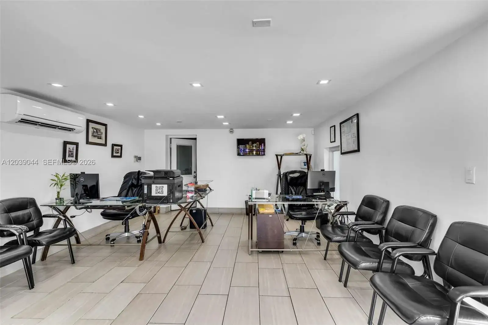 2729 NW 56th St, Miami FL 33142 photo 5