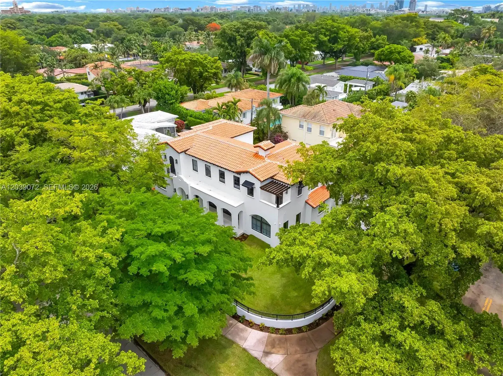 5111 Alhambra Cir, Coral Gables FL 33146 photo 3