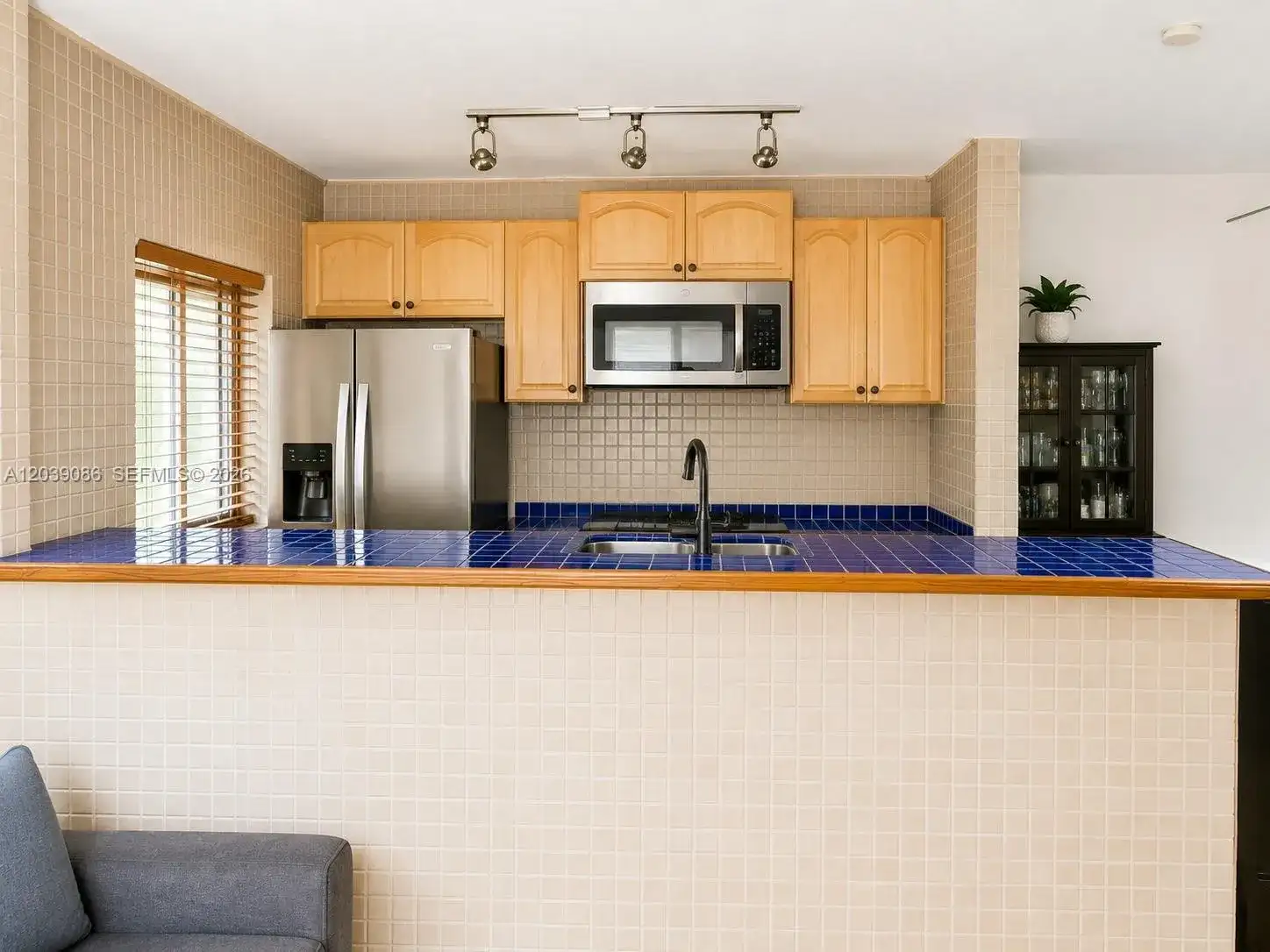 549 Meridian Ave # 12, Miami Beach FL 33139 photo 5