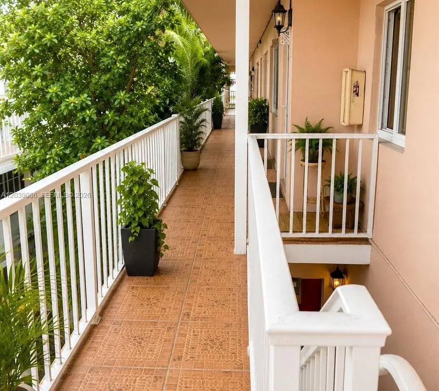 549 Meridian Ave # 12, Miami Beach FL 33139