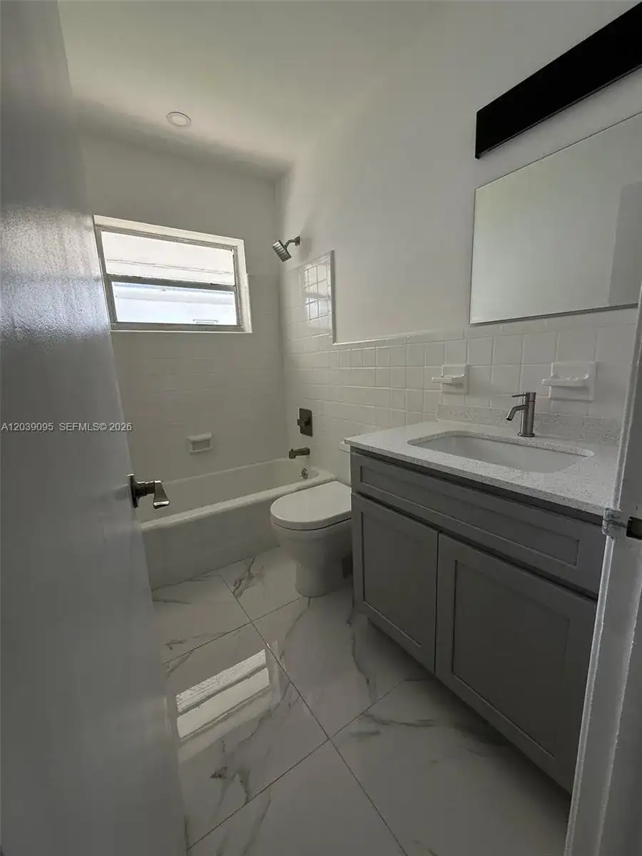 2191 NE 167th St # 1, North Miami Beach FL 33162 photo 3