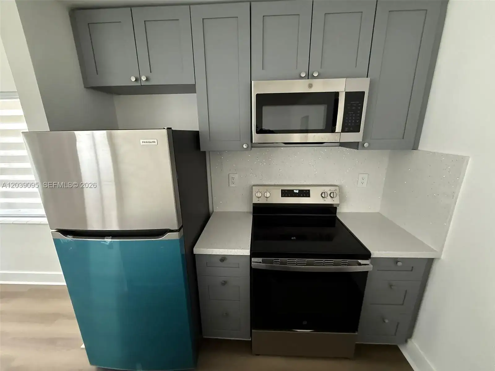 2191 NE 167th St # 1, North Miami Beach FL 33162 photo 4