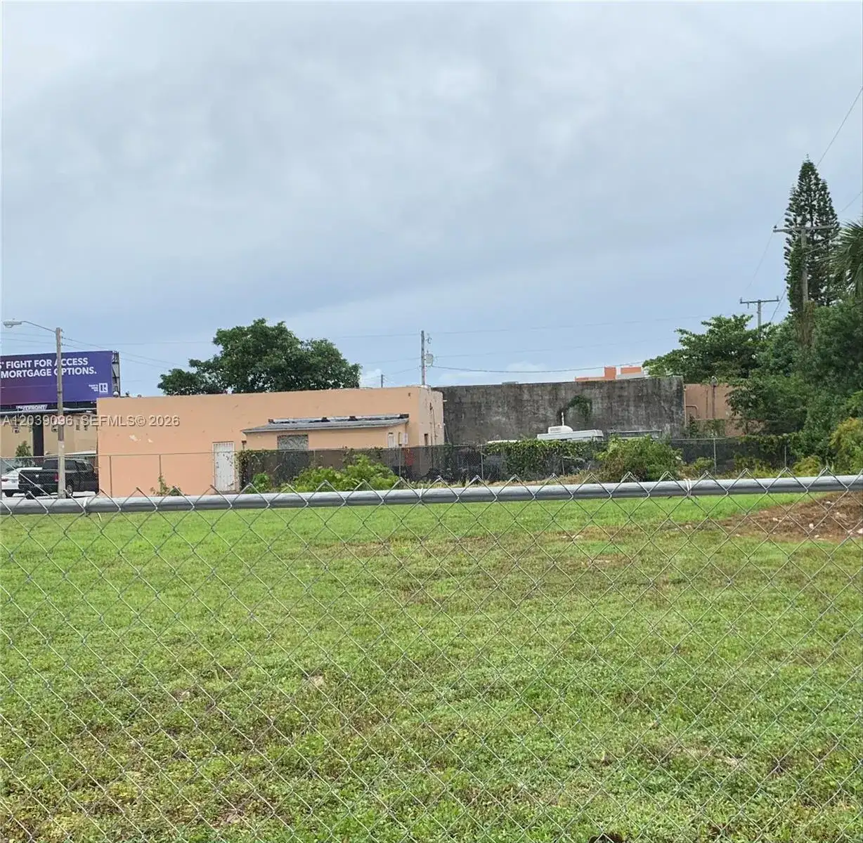 4923 NW 17th Ave, Miami FL 33142 photo 2