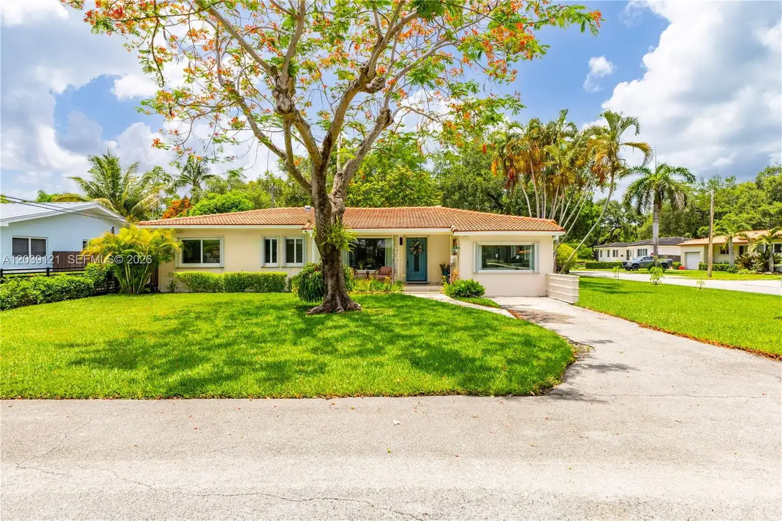 8920 NE 9th Ct, Miami FL 33138 photo 2