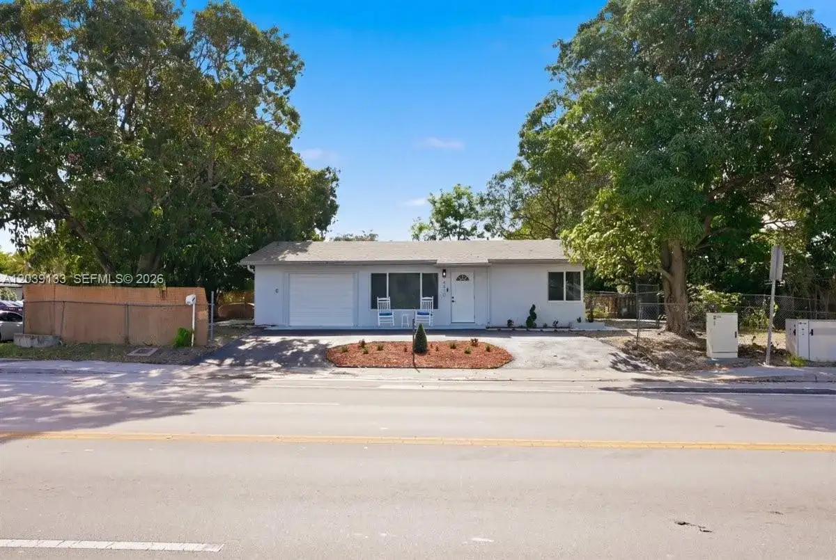 4410 NE 3rd Ave, Deerfield Beach FL 33064 photo 2
