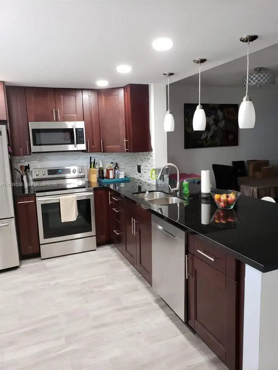 900 NE 12th Ave # 302, Hallandale Beach FL 33009 photo 3