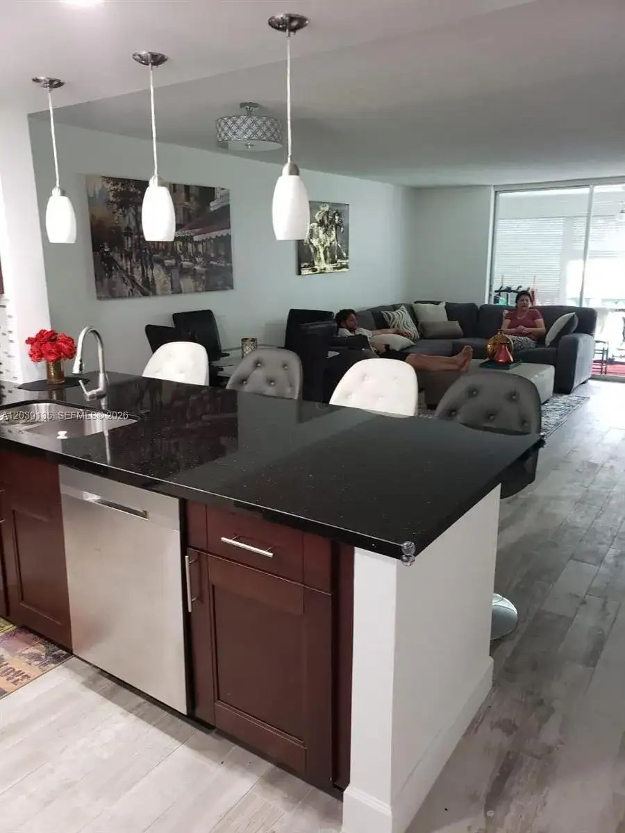 900 NE 12th Ave # 302, Hallandale Beach FL 33009 photo 4