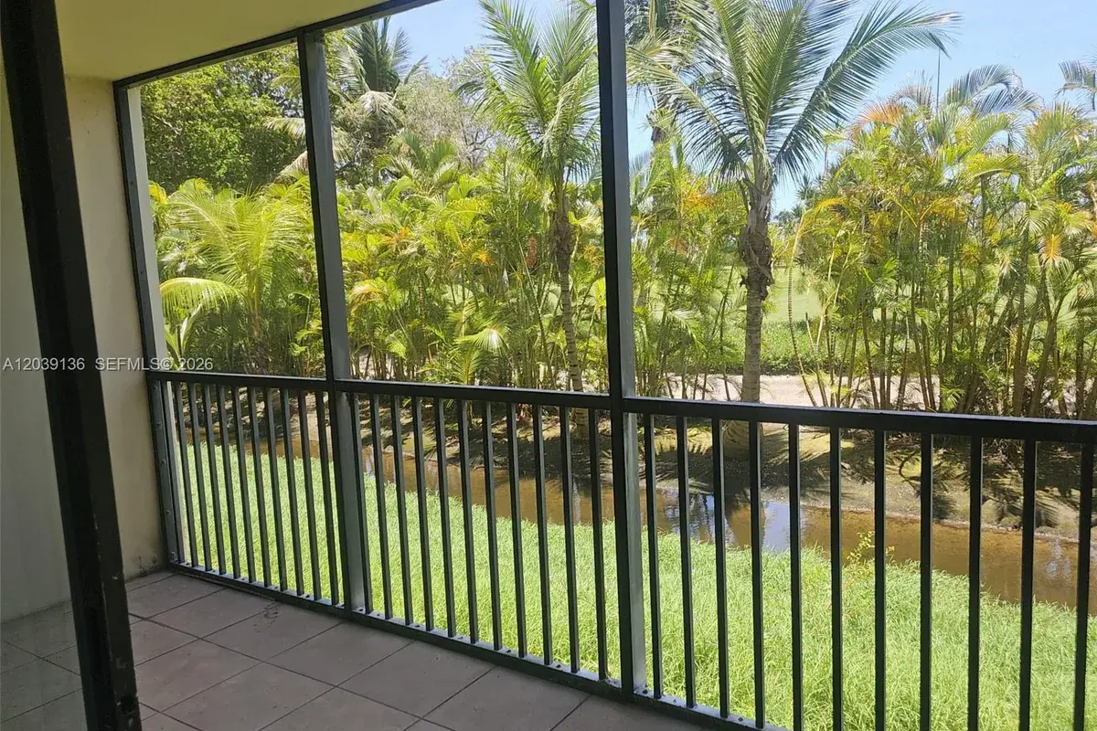 20335 W Country Club Dr # 107, Aventura FL 33180